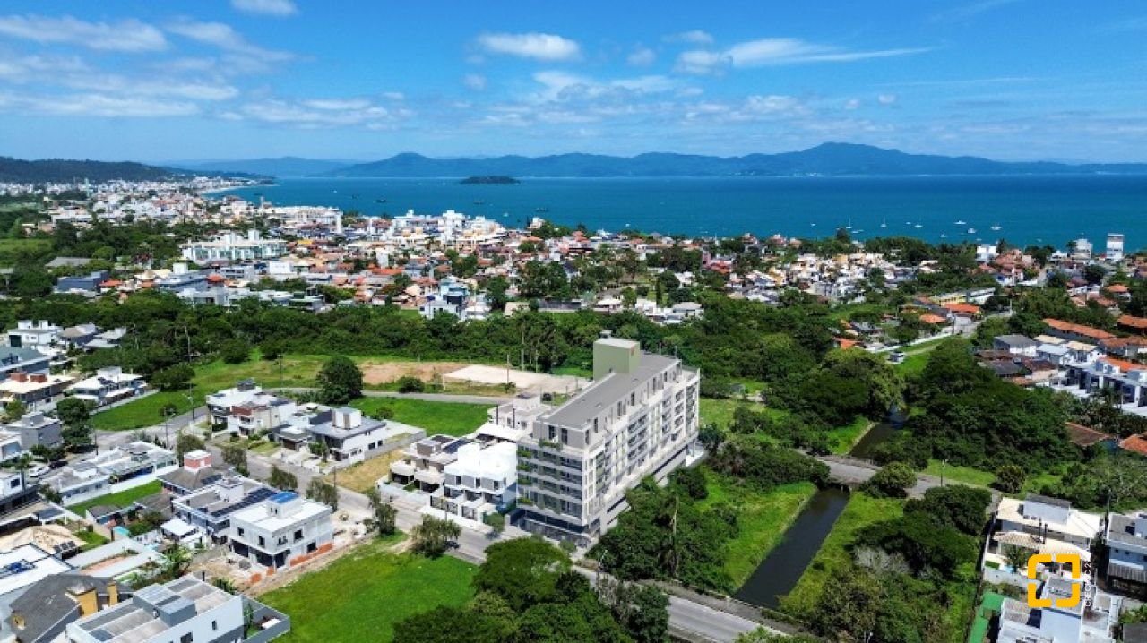 Apartamento com 33m², 1 quarto, no bairro Cachoeira do Bom Jesus em Florianópolis
