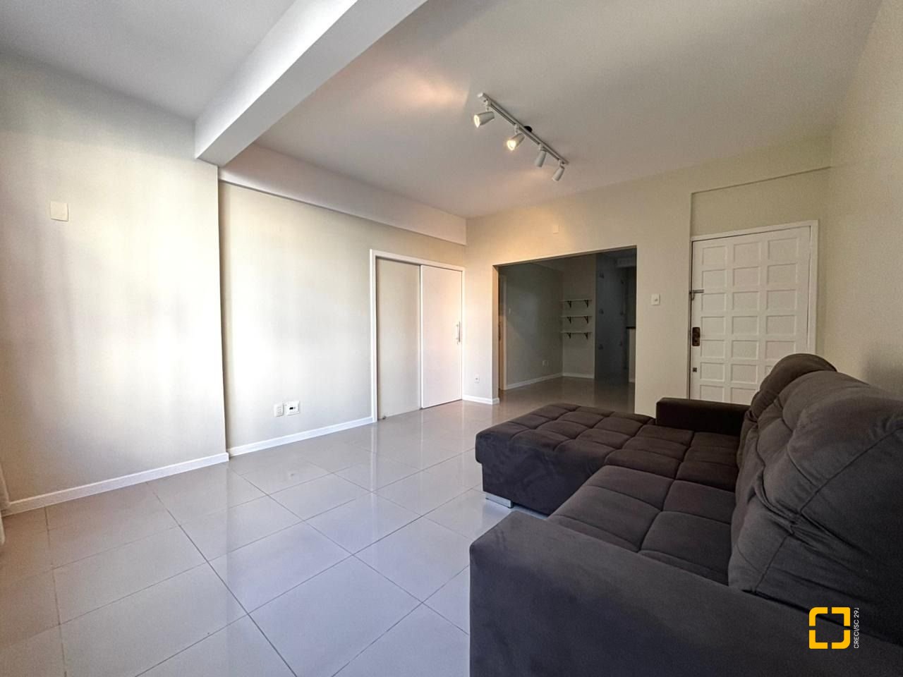 Apartamento com 90m², 4 quartos (sendo 1 suíte), 1 garagem, no bairro Centro em Florianópolis