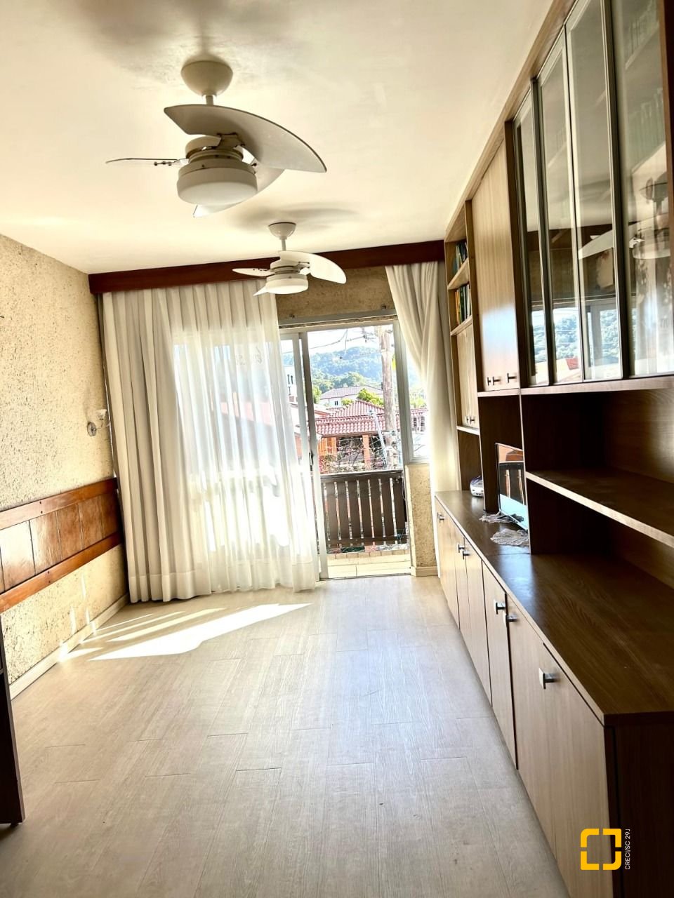 Apartamento com 47m², 1 quarto, 1 garagem, no bairro Canasvieiras em Florianópolis