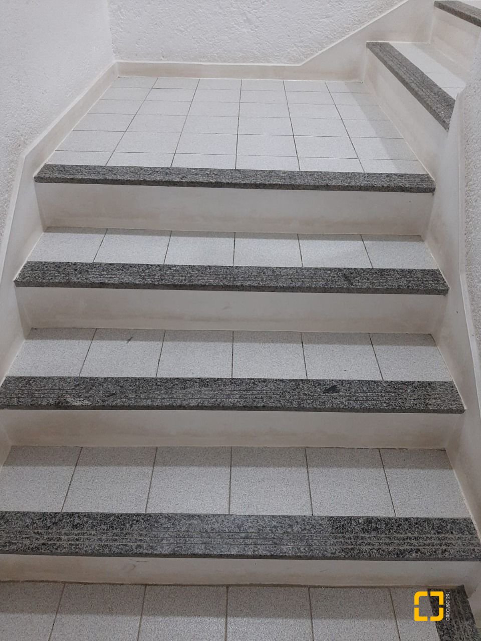 Apartamento com 47m², 1 quarto, 1 garagem, no bairro Canasvieiras em Florianópolis