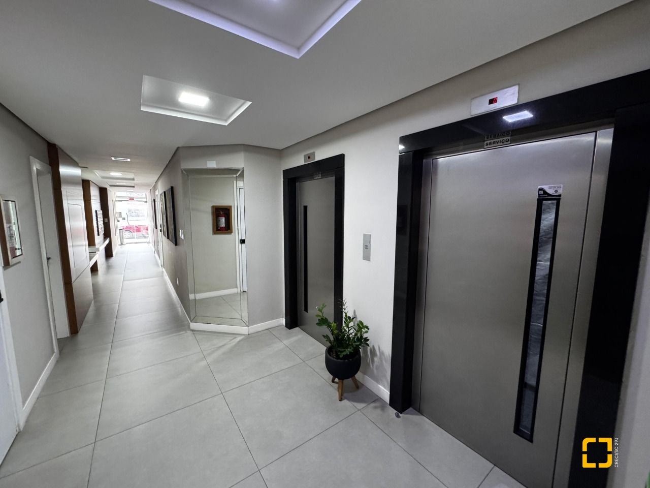 Apartamento com 99m², 4 quartos (sendo 1 suíte), 1 garagem, no bairro Trindade em Florianópolis