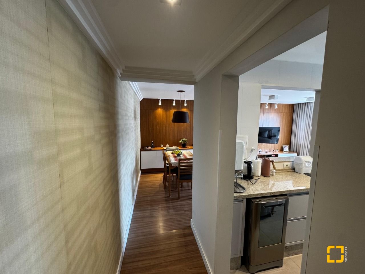 Apartamento com 99m², 4 quartos (sendo 1 suíte), 1 garagem, no bairro Trindade em Florianópolis