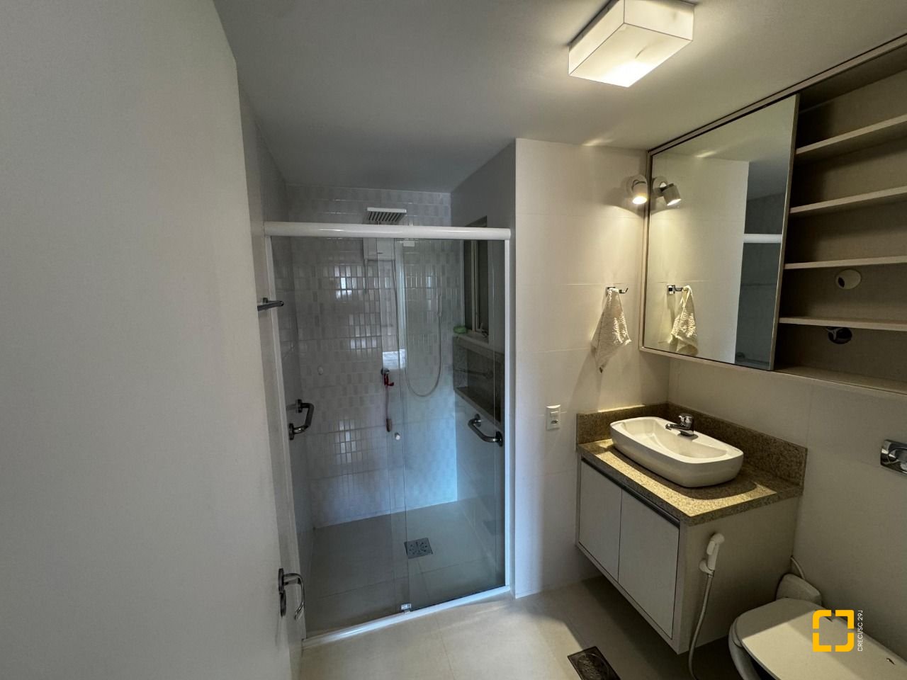 Apartamento com 99m², 4 quartos (sendo 1 suíte), 1 garagem, no bairro Trindade em Florianópolis