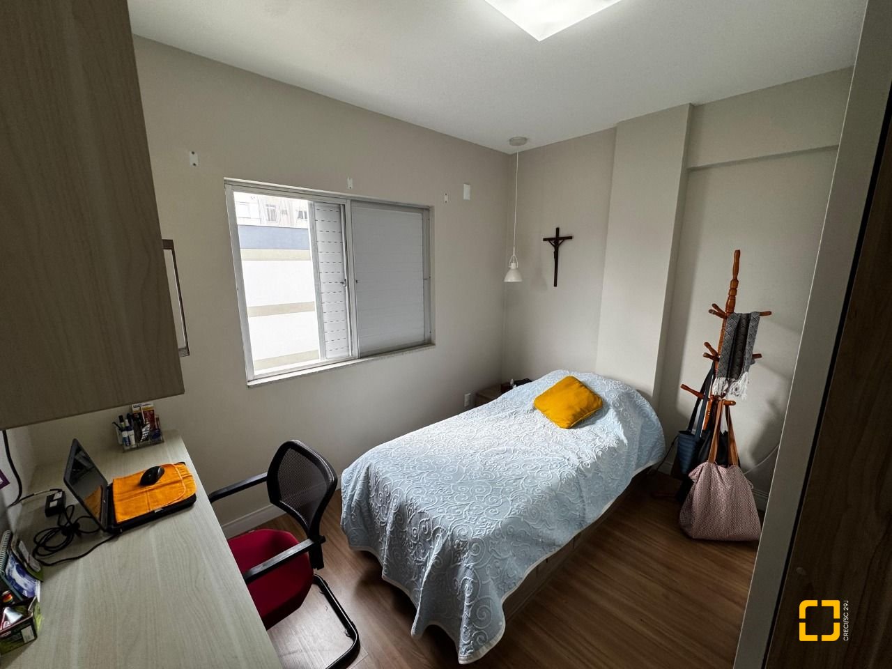 Apartamento com 99m², 4 quartos (sendo 1 suíte), 1 garagem, no bairro Trindade em Florianópolis