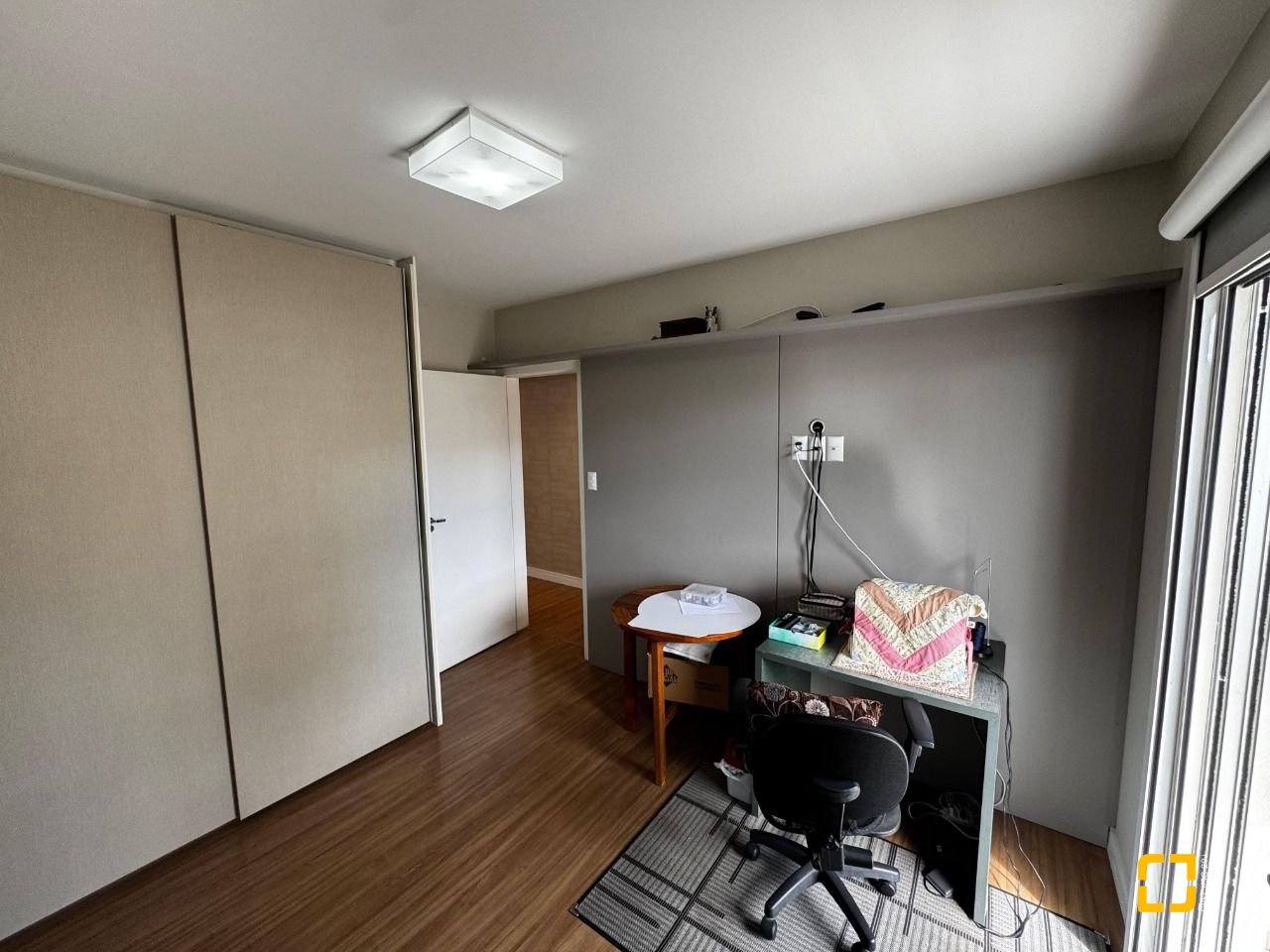 Apartamento com 99m², 4 quartos (sendo 1 suíte), 1 garagem, no bairro Trindade em Florianópolis