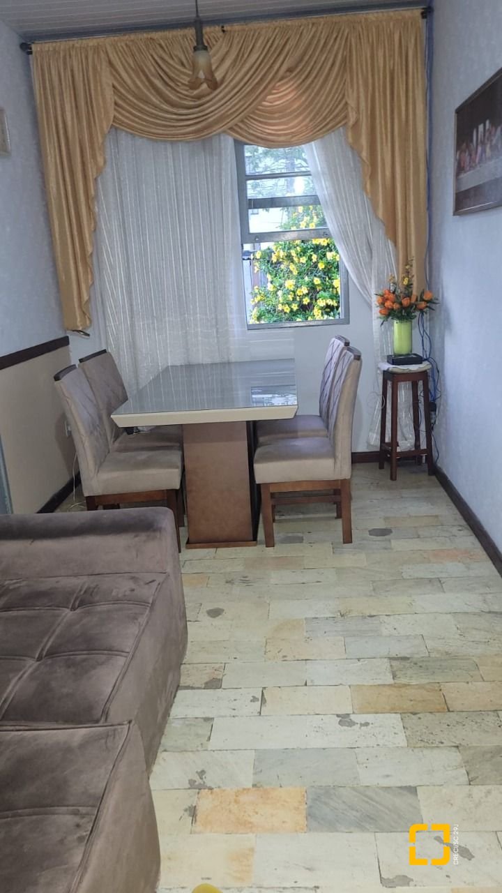 Casa com 190m², 3 quartos, 1 garagem, no bairro Centro em Florianópolis