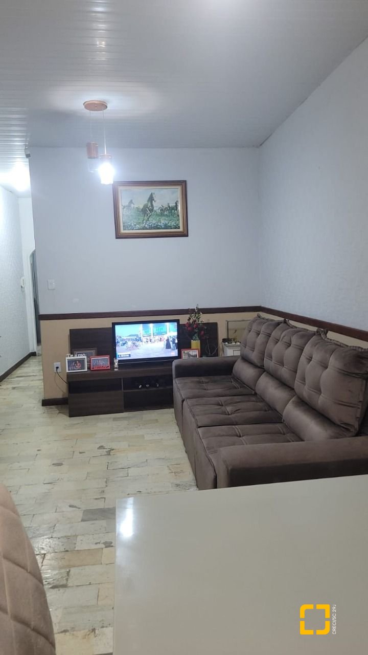 Casa com 190m², 3 quartos, 1 garagem, no bairro Centro em Florianópolis