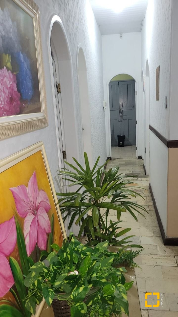 Casa com 190m², 3 quartos, 1 garagem, no bairro Centro em Florianópolis
