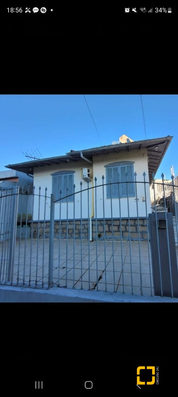 Casa com 190m², 3 quartos, 1 garagem, no bairro Centro em Florianópolis
