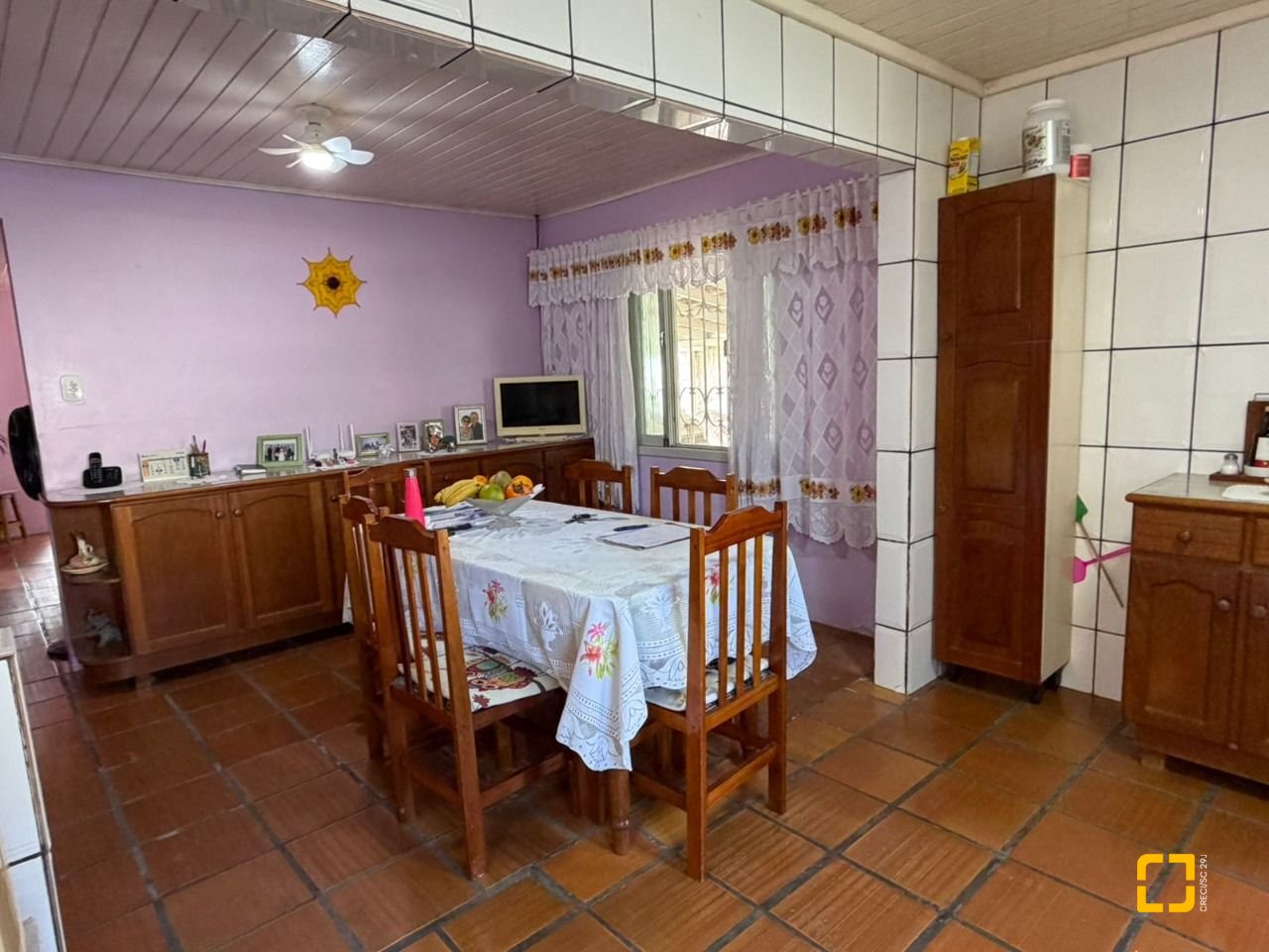 Casa com 222m², 10 quartos (sendo 1 suíte), 4 garagens, no bairro Canasvieiras em Florianópolis