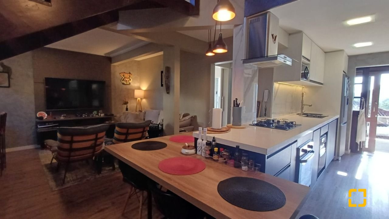 Casa de Condomínio com 148m², 2 quartos (sendo 1 suíte), 2 garagens, no bairro Santo Antônio de Lisboa em Florianópolis