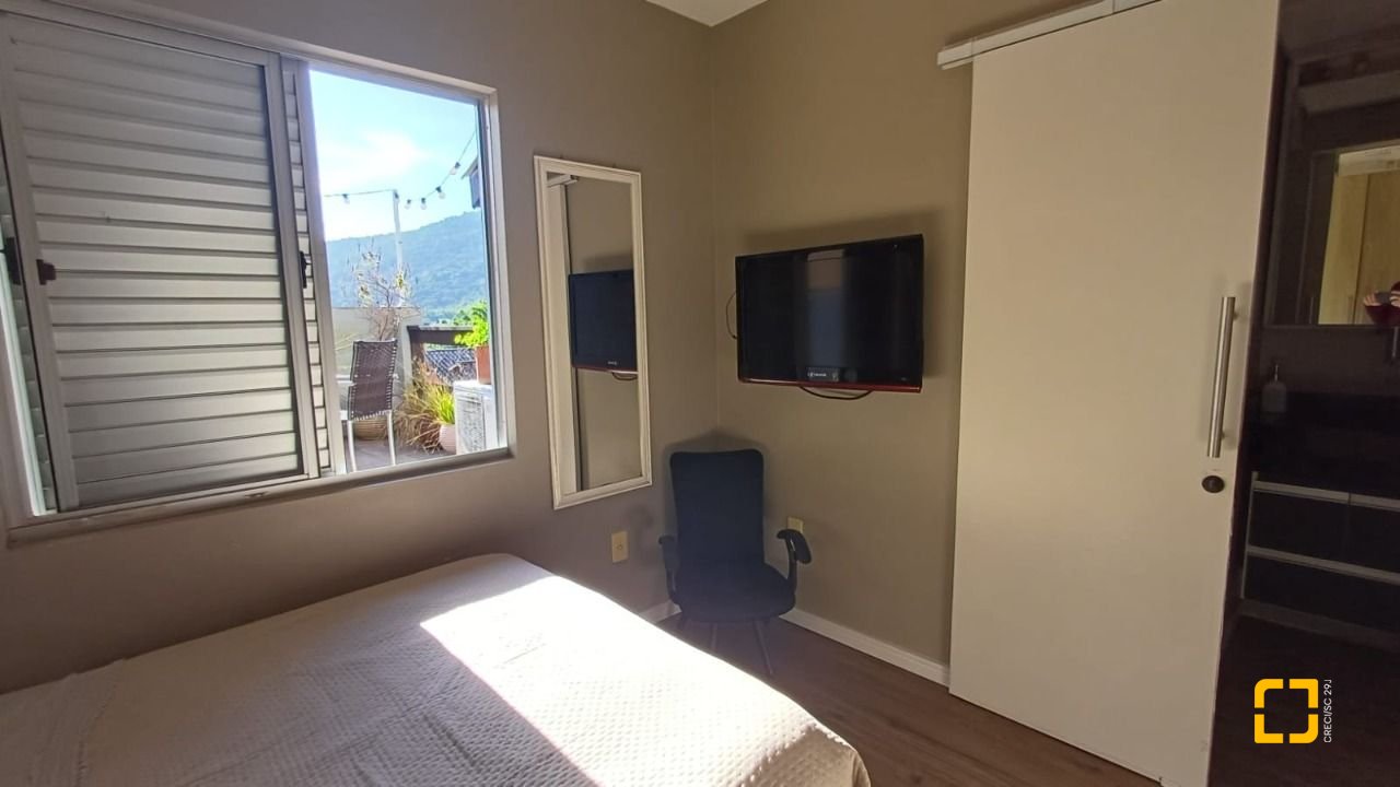 Casa de Condomínio com 148m², 2 quartos (sendo 1 suíte), 2 garagens, no bairro Santo Antônio de Lisboa em Florianópolis