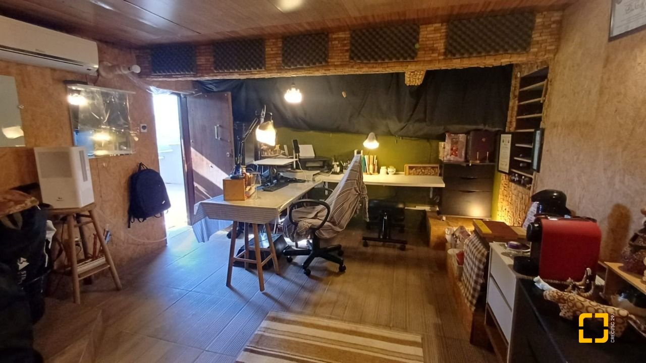 Casa de Condomínio com 148m², 2 quartos (sendo 1 suíte), 2 garagens, no bairro Santo Antônio de Lisboa em Florianópolis