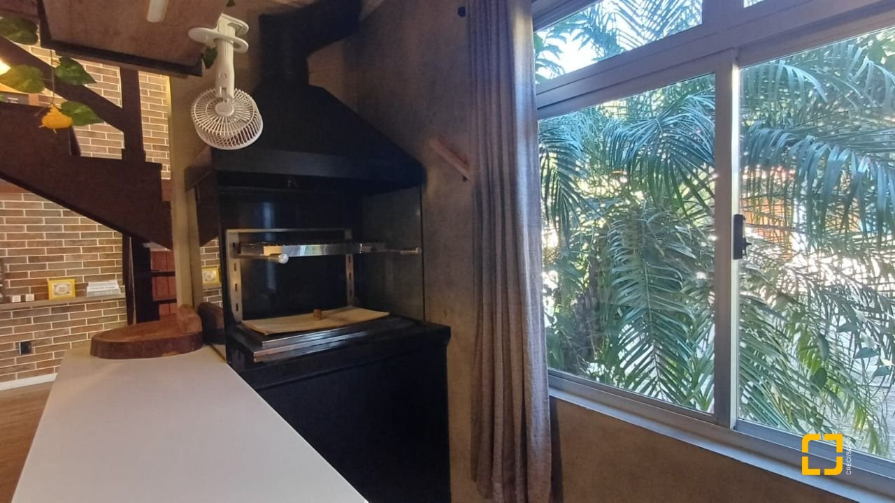 Casa de Condomínio com 148m², 2 quartos (sendo 1 suíte), 2 garagens, no bairro Santo Antônio de Lisboa em Florianópolis