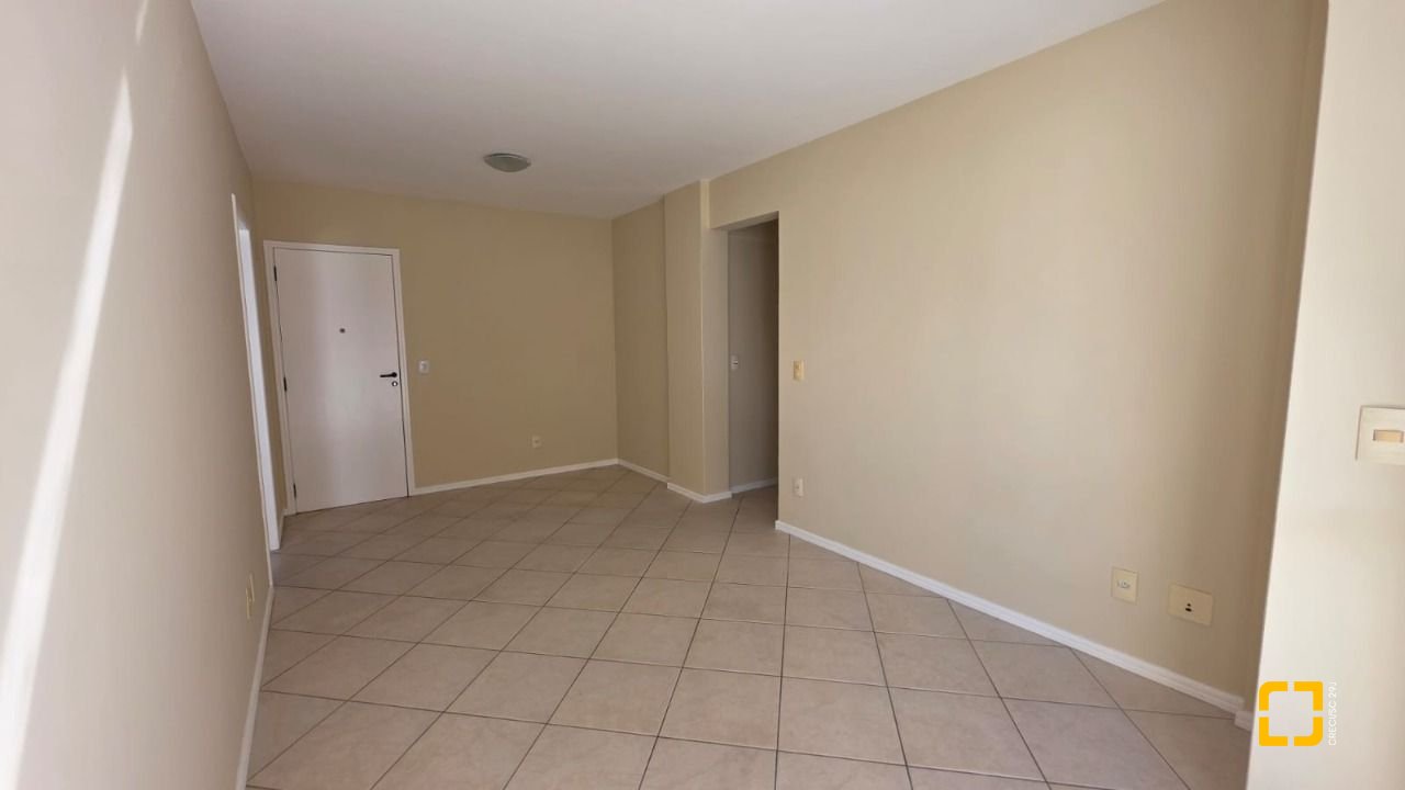 Apartamento com 71m², 3 quartos (sendo 1 suíte), 1 garagem, no bairro Trindade em Florianópolis
