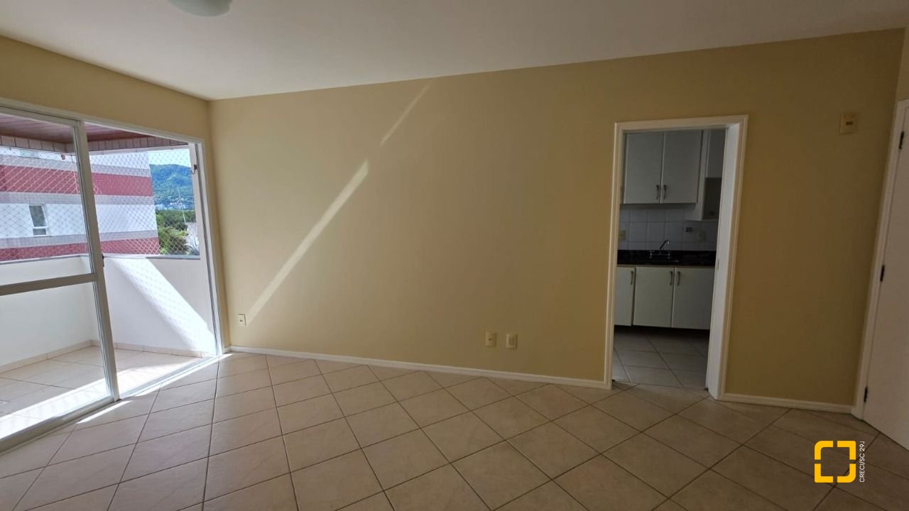 Apartamento com 71m², 3 quartos (sendo 1 suíte), 1 garagem, no bairro Trindade em Florianópolis
