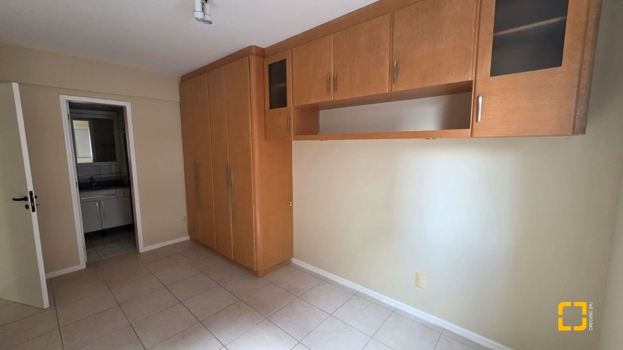 Apartamento com 71m², 3 quartos (sendo 1 suíte), 1 garagem, no bairro Trindade em Florianópolis
