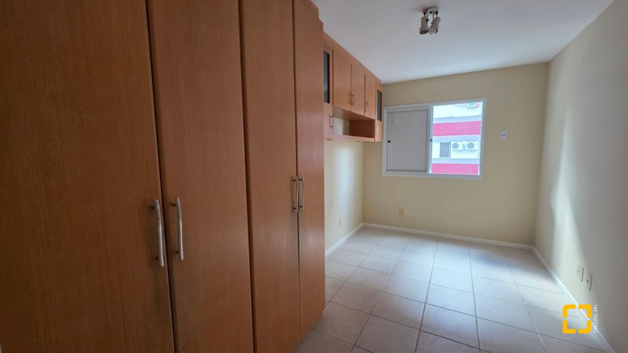 Apartamento com 71m², 3 quartos (sendo 1 suíte), 1 garagem, no bairro Trindade em Florianópolis