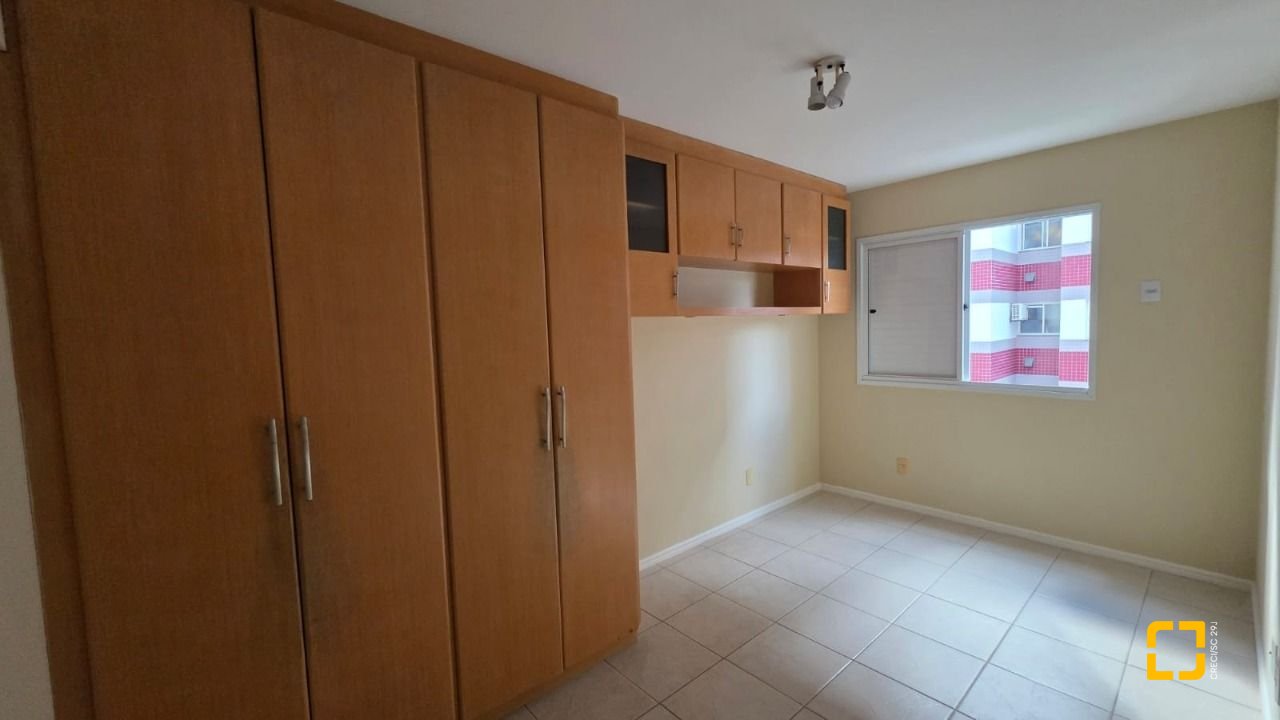 Apartamento com 71m², 3 quartos (sendo 1 suíte), 1 garagem, no bairro Trindade em Florianópolis