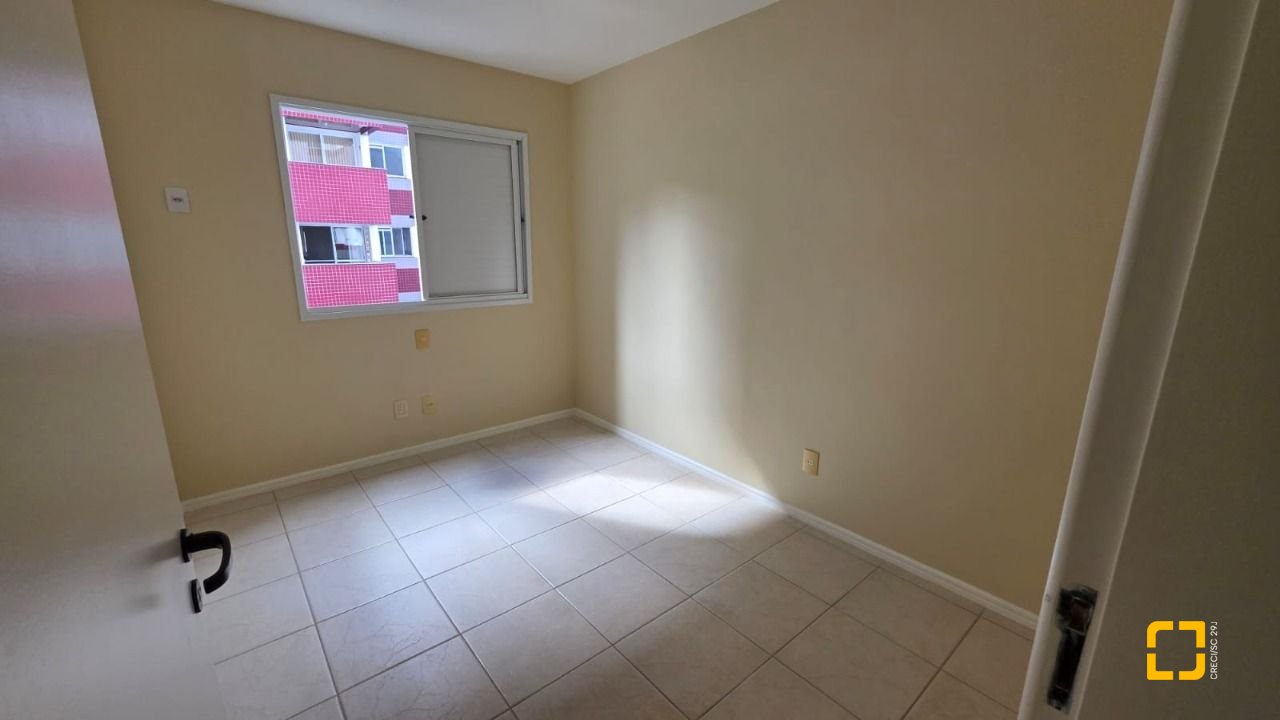 Apartamento com 71m², 3 quartos (sendo 1 suíte), 1 garagem, no bairro Trindade em Florianópolis