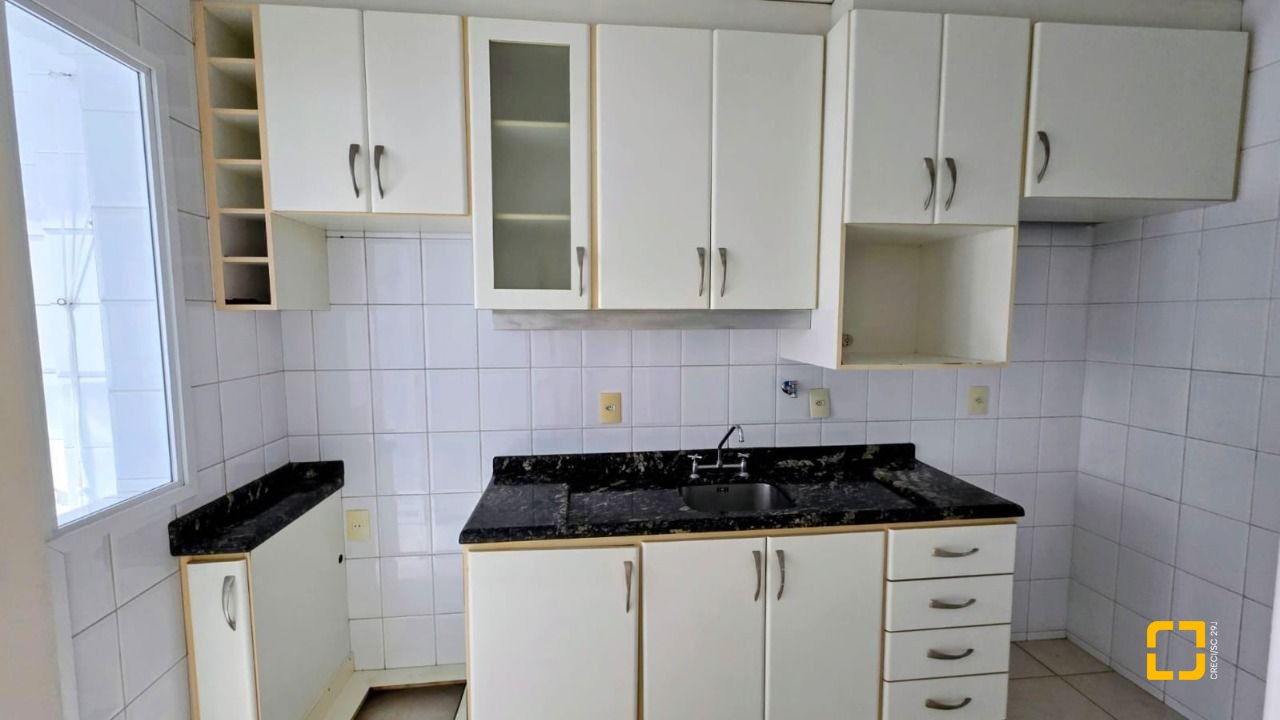 Apartamento com 71m², 3 quartos (sendo 1 suíte), 1 garagem, no bairro Trindade em Florianópolis