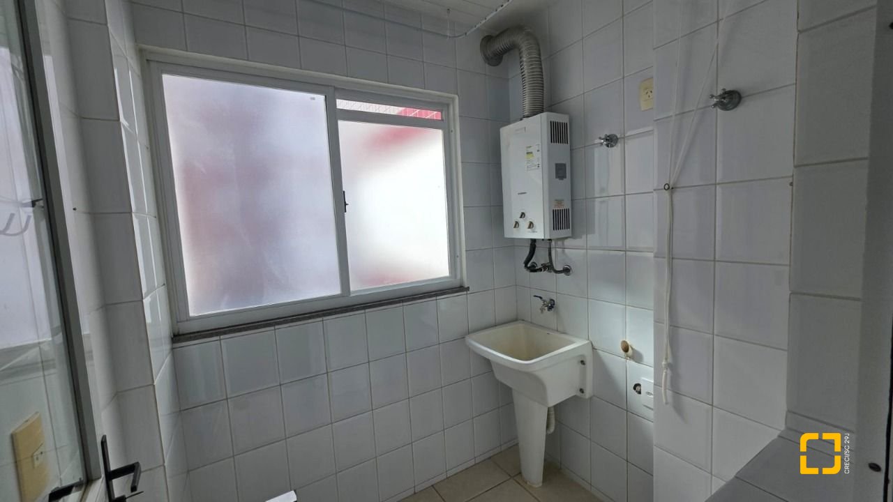 Apartamento com 71m², 3 quartos (sendo 1 suíte), 1 garagem, no bairro Trindade em Florianópolis