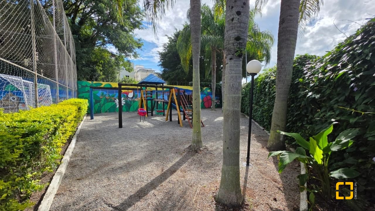 Apartamento com 71m², 3 quartos (sendo 1 suíte), 1 garagem, no bairro Trindade em Florianópolis