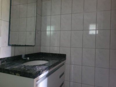 Apartamento com 79m², 4 quartos (sendo 1 suíte), 1 garagem, no bairro Saco Grande em Florianópolis