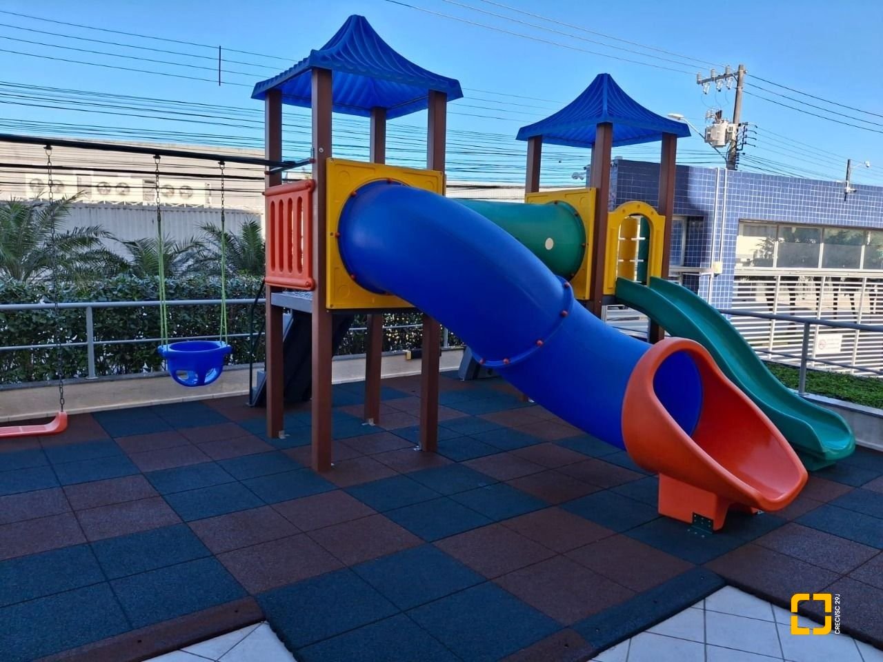 Apartamento com 79m², 4 quartos (sendo 1 suíte), 1 garagem, no bairro Saco Grande em Florianópolis