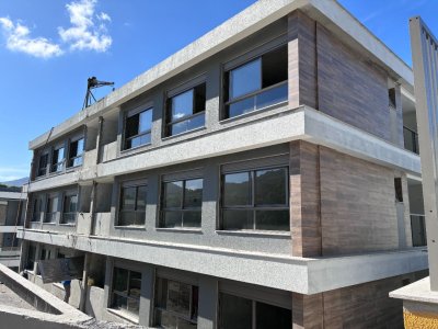 Apartamento com 76m², 3 quartos (sendo 1 suíte), 1 garagem, no bairro Cacupé em Florianópolis
