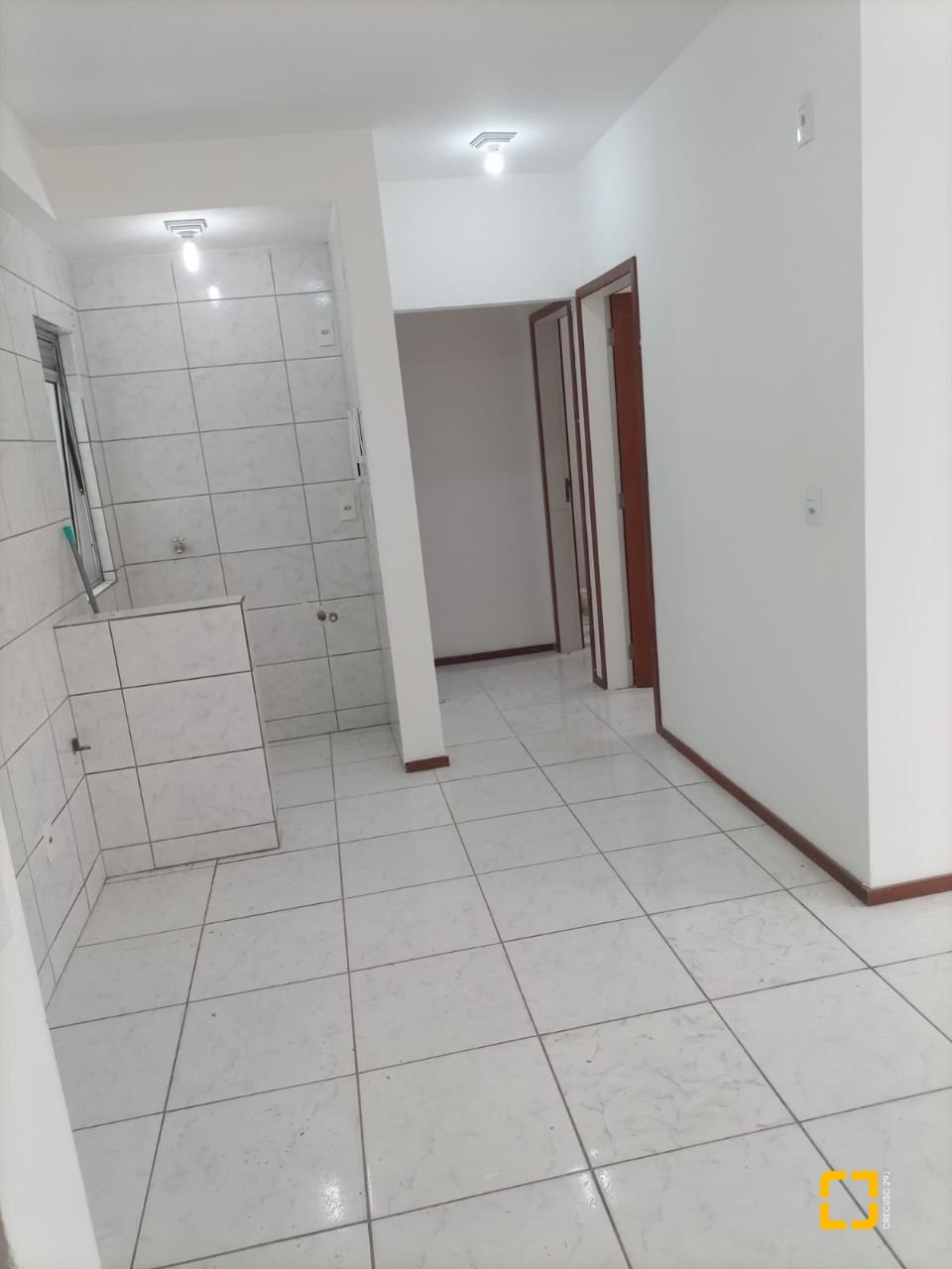 Apartamento com 52m², 2 quartos, 1 garagem, no bairro São Sebastião em Palhoça