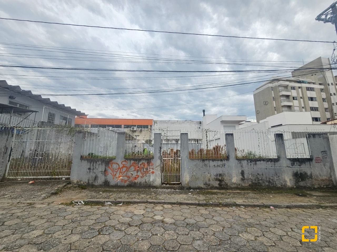 Terreno com 396m², no bairro Trindade em Florianópolis