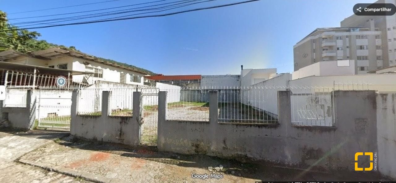 Terreno com 396m², no bairro Trindade em Florianópolis