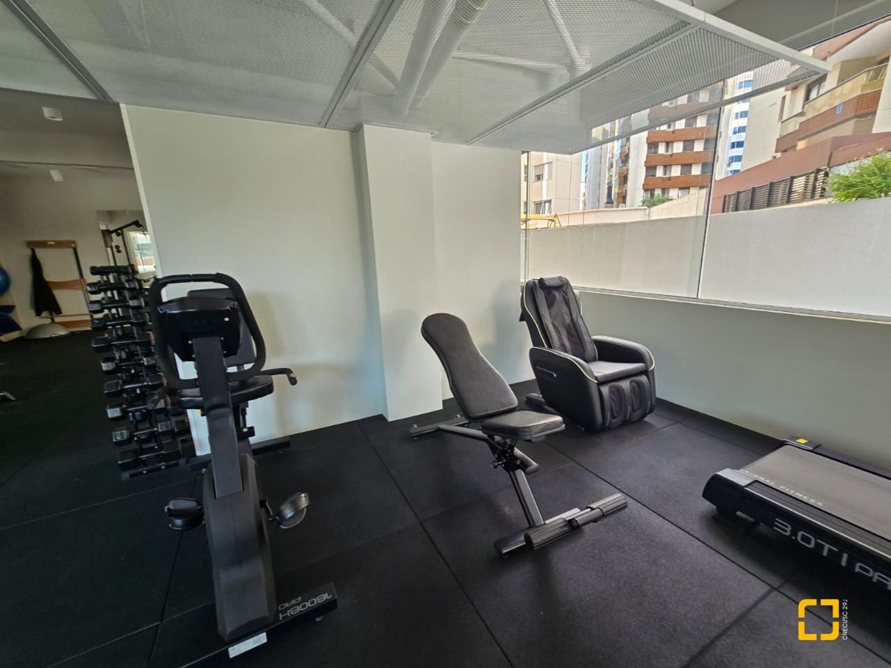 Apartamento com 125m², 4 quartos (sendo 1 suíte), 1 garagem, no bairro Centro em Florianópolis