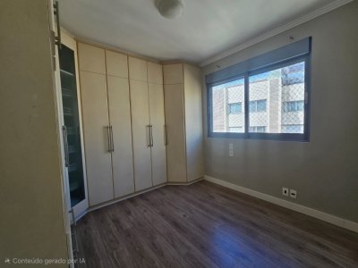 Apartamento com 125m², 4 quartos (sendo 1 suíte), 1 garagem, no bairro Centro em Florianópolis