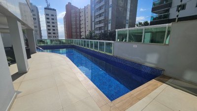 Apartamento com 129m², 5 quartos (sendo 2 suítes), 2 garagens, no bairro Beiramar em Florianópolis