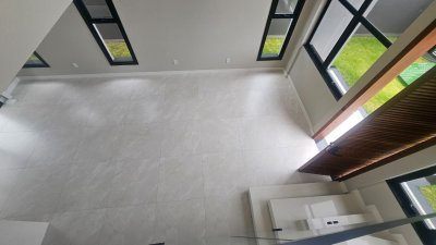 Casa com 175m², 6 quartos (sendo 3 suítes), 2 garagens, no bairro Carianos em Florianópolis