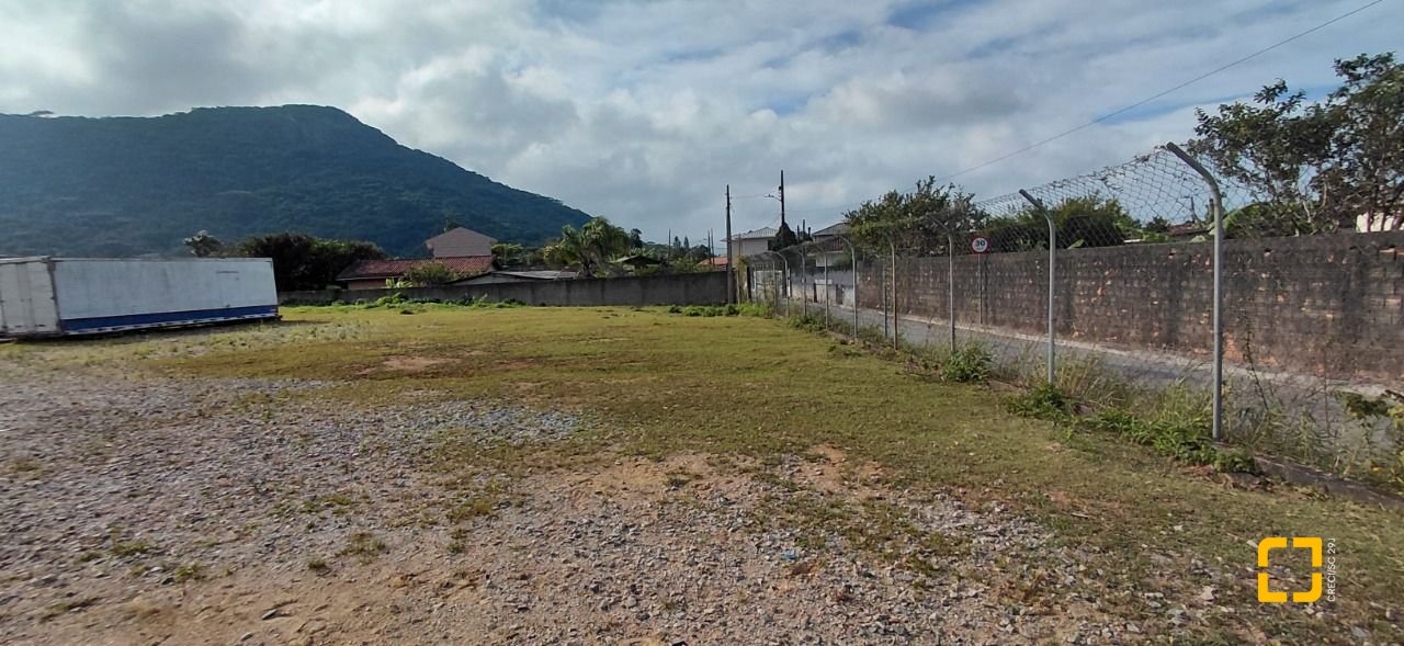 Terreno com 3506m², no bairro Enseada do Brito (Ens Brito) em Palhoça