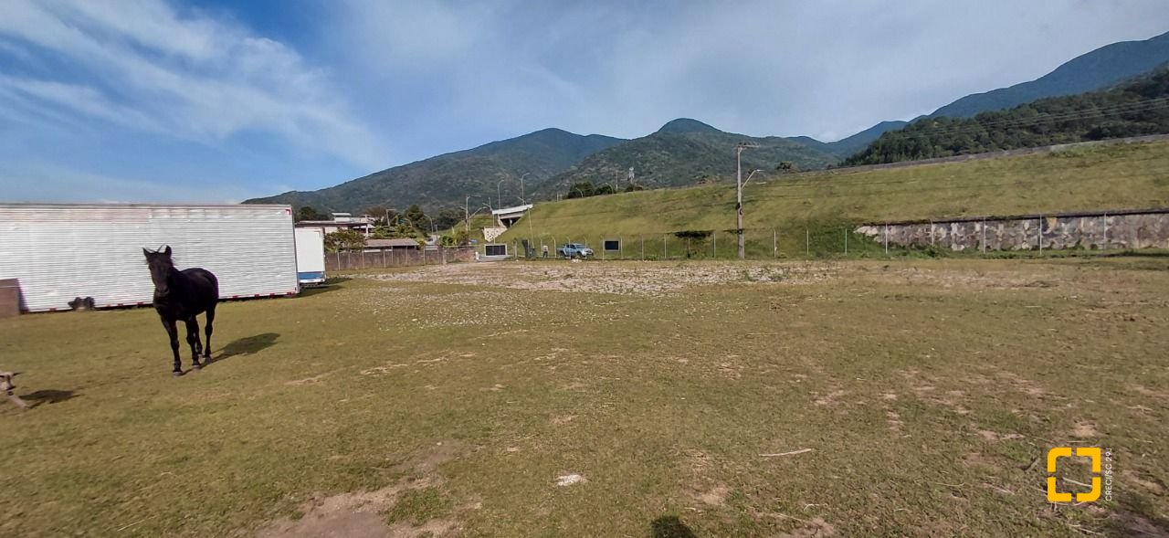 Terreno com 3506m², no bairro Enseada do Brito (Ens Brito) em Palhoça
