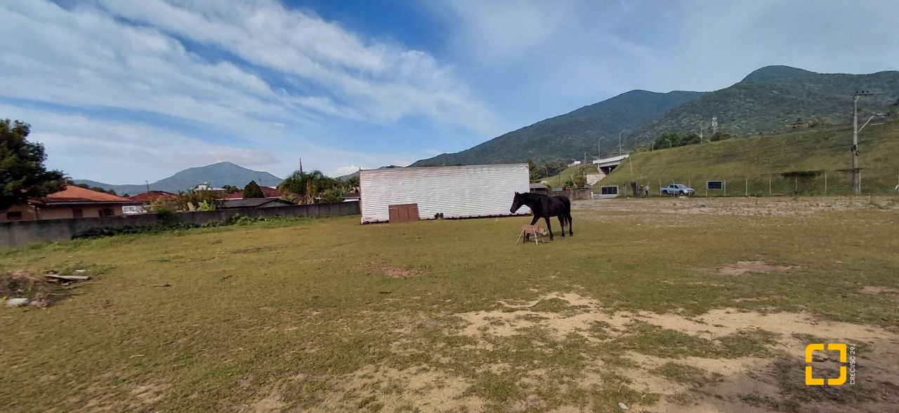 Terreno com 3506m², no bairro Enseada do Brito (Ens Brito) em Palhoça