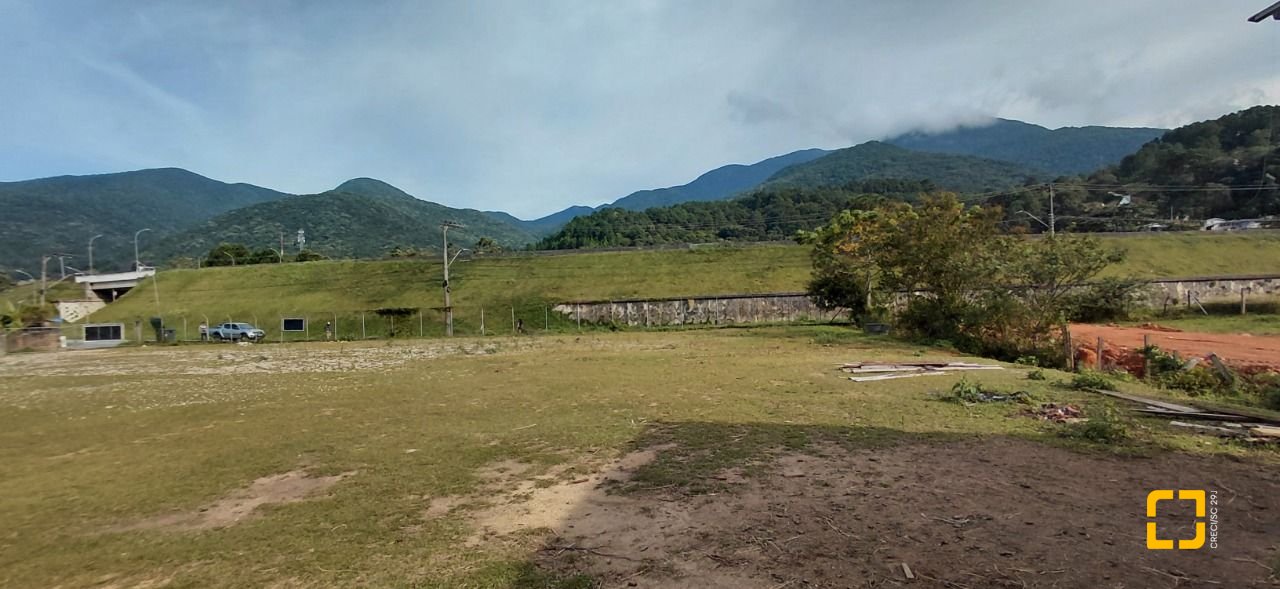Terreno com 3506m², no bairro Enseada do Brito (Ens Brito) em Palhoça