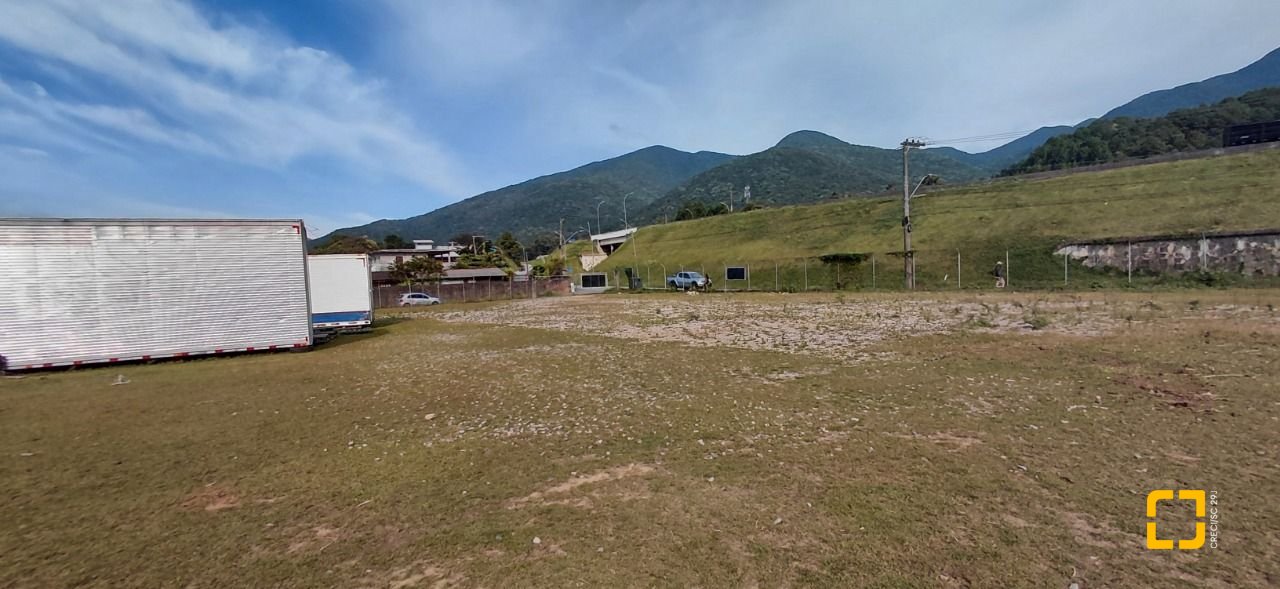 Terreno com 3506m², no bairro Enseada do Brito (Ens Brito) em Palhoça