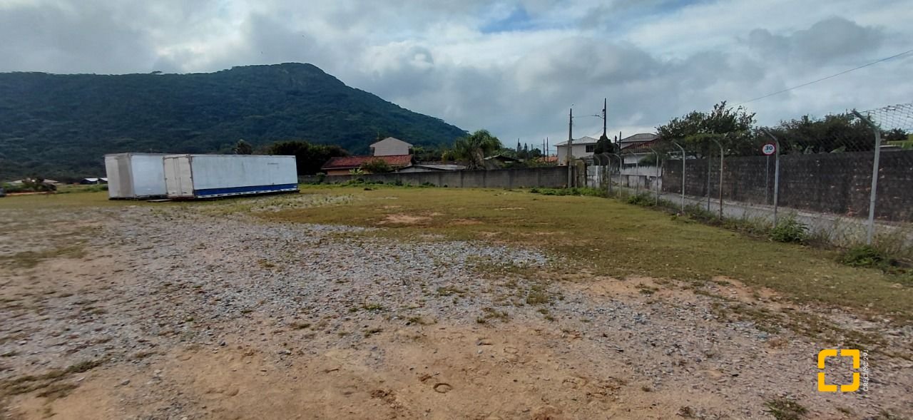 Terreno com 3506m², no bairro Enseada do Brito (Ens Brito) em Palhoça