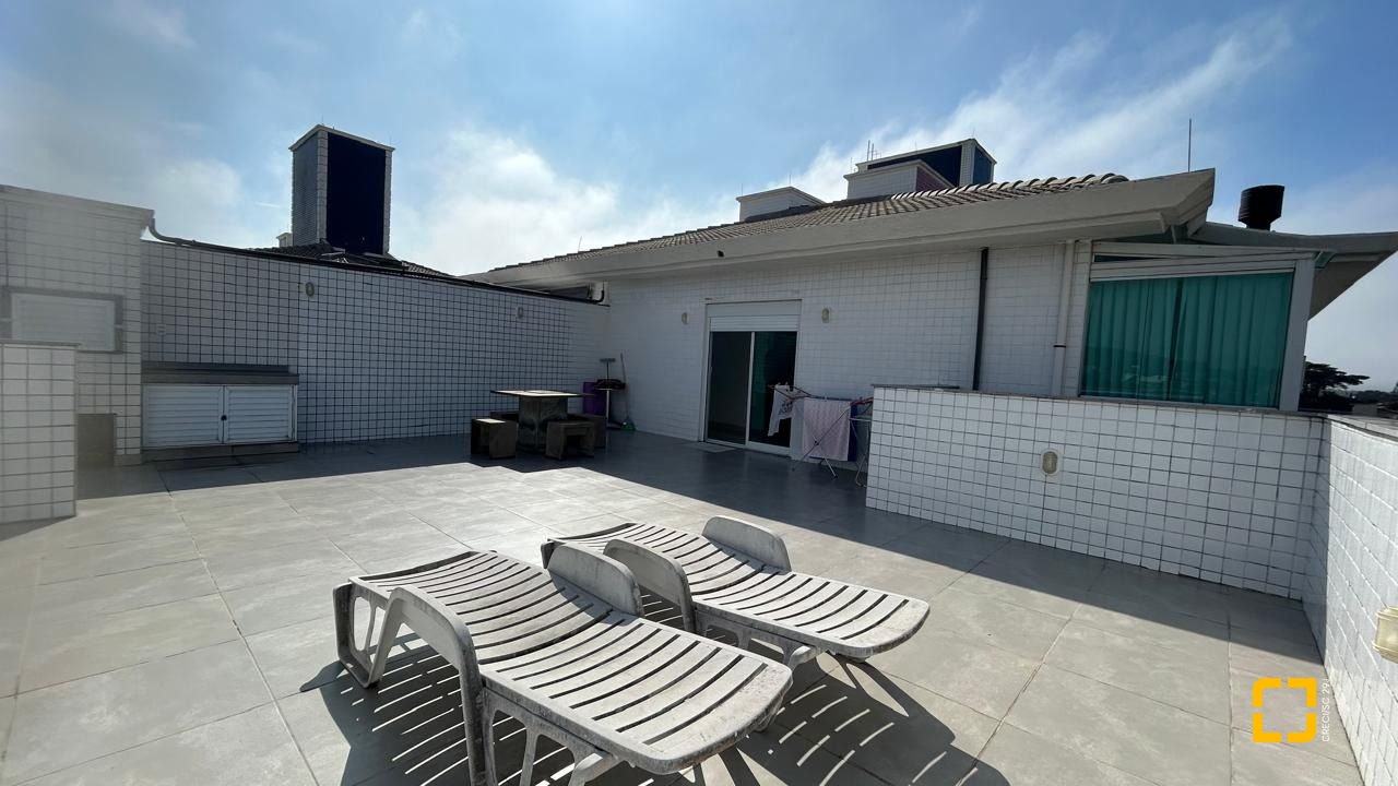 Cobertura com 146m², 4 quartos (sendo 1 suíte), 1 garagem, no bairro Ingleses em Florianópolis