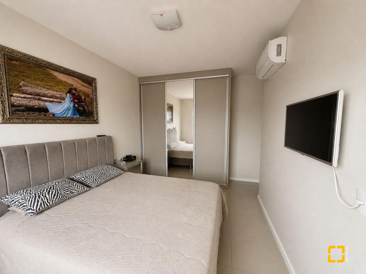 Apartamento com 66m², 2 quartos (sendo 1 suíte), 1 garagem, no bairro Roçado em São José
