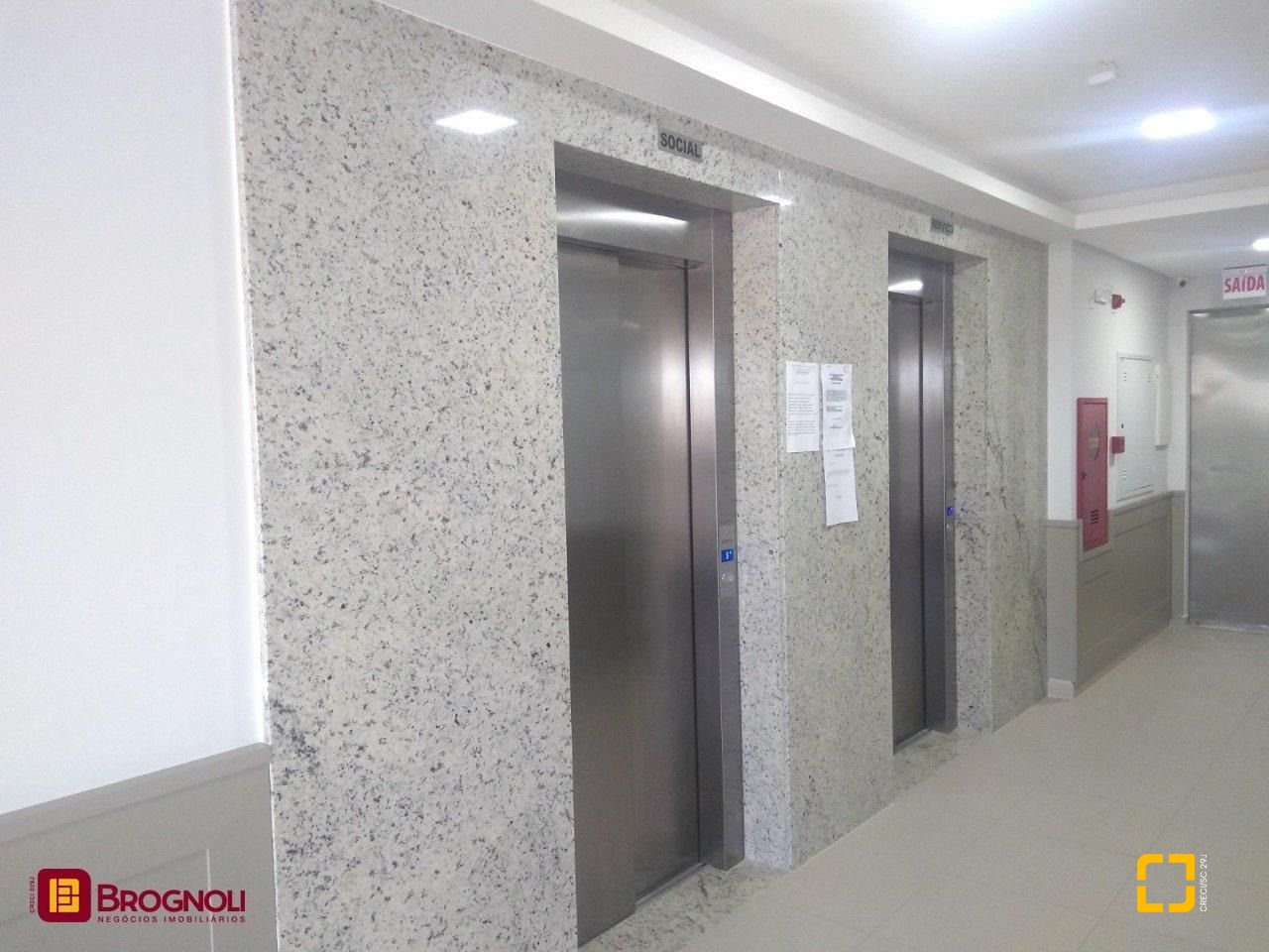 Apartamento com 66m², 2 quartos (sendo 1 suíte), 1 garagem, no bairro Roçado em São José