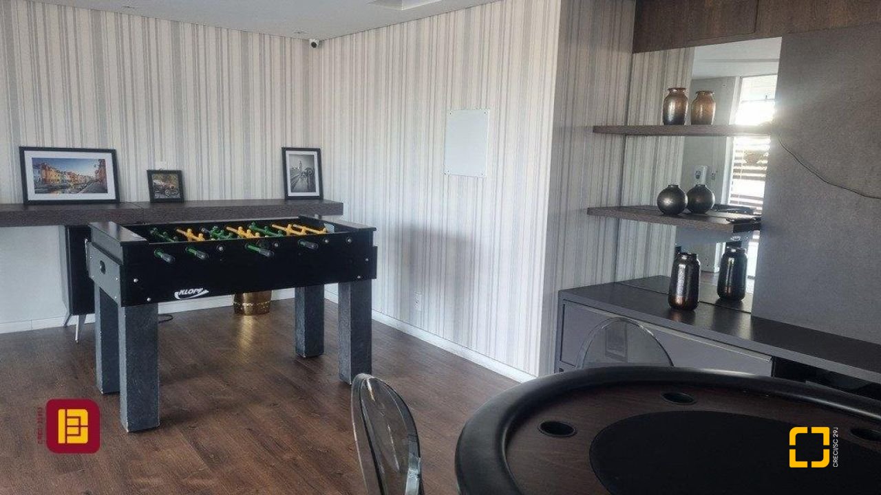 Apartamento com 66m², 2 quartos (sendo 1 suíte), 1 garagem, no bairro Roçado em São José