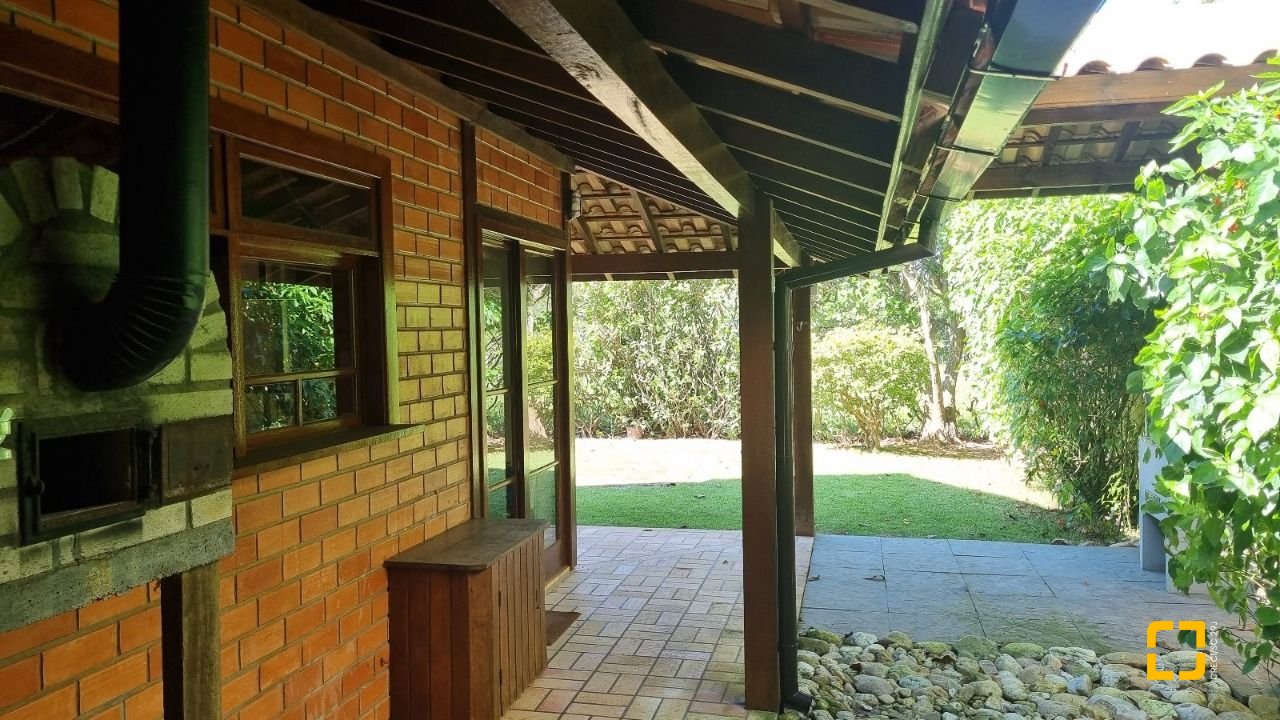 Casa com 154m², 3 quartos, 2 garagens, no bairro Rio Tavares em Florianópolis