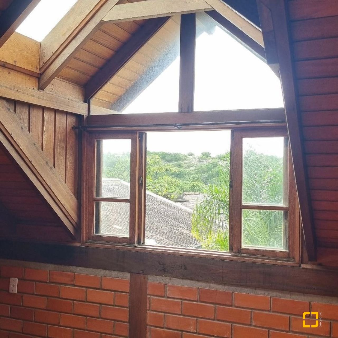 Casa com 154m², 3 quartos, 2 garagens, no bairro Rio Tavares em Florianópolis