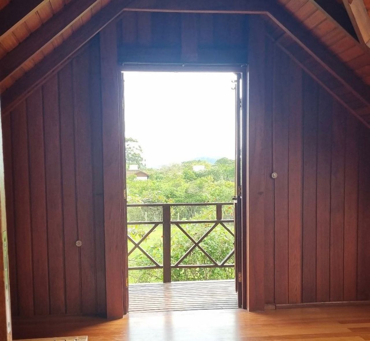 Casa com 154m², 3 quartos, 2 garagens, no bairro Rio Tavares em Florianópolis